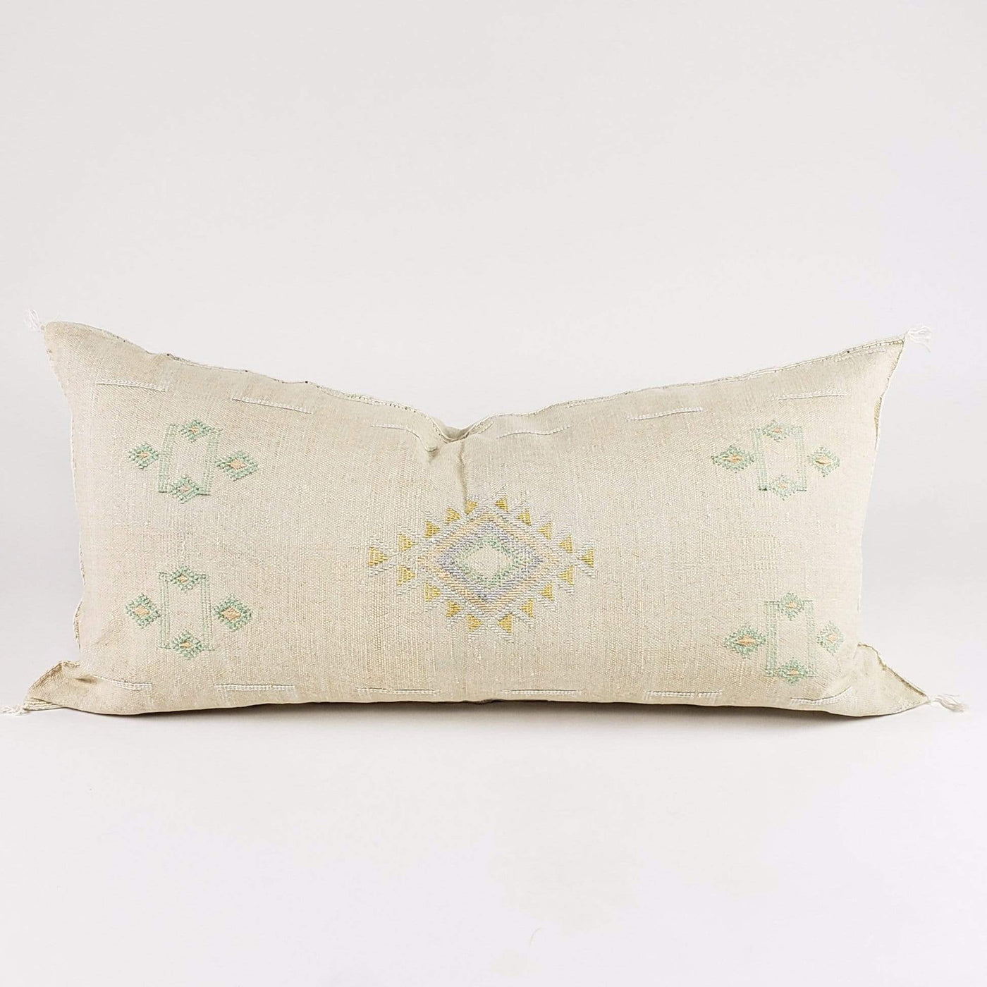 Bryar Wolf Handmade Decorative Throw Pillows With Insert / 22" x 38" AMIRA