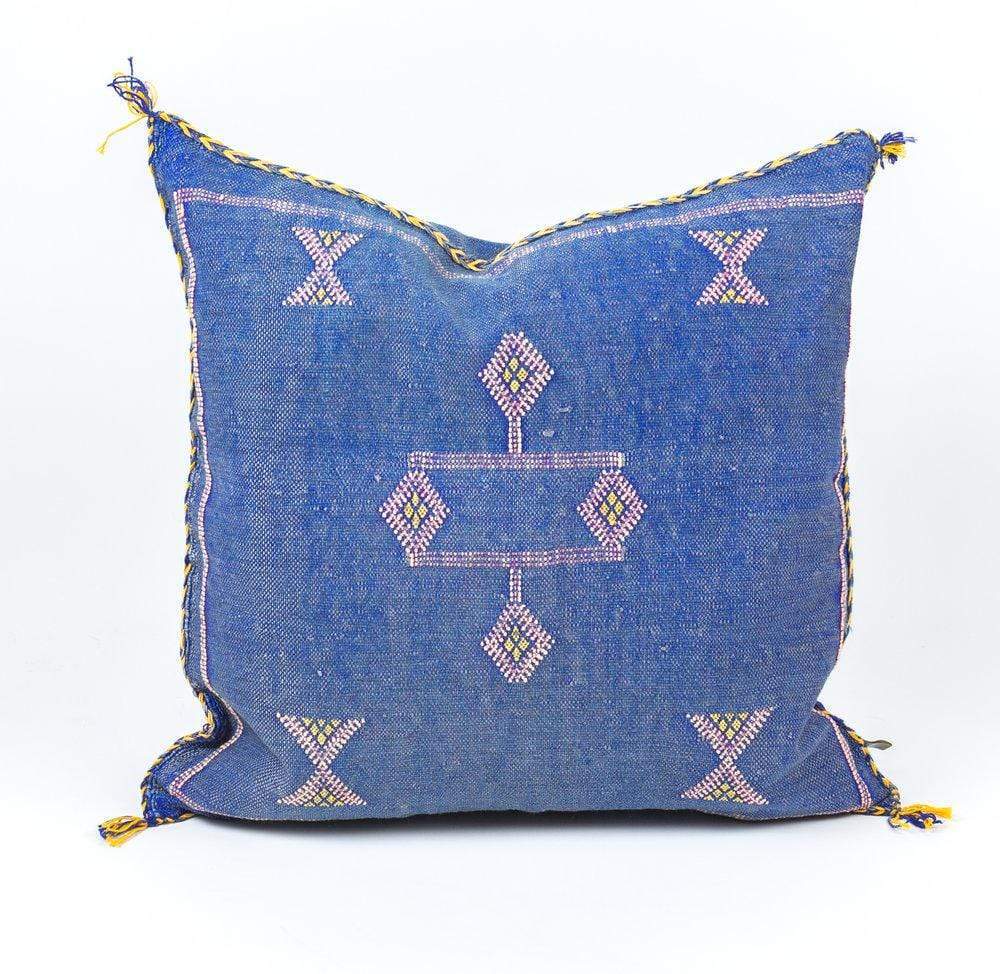Bryar Wolf Handmade Decorative Throw Pillows With Insert / 20" x 20" ATLAS