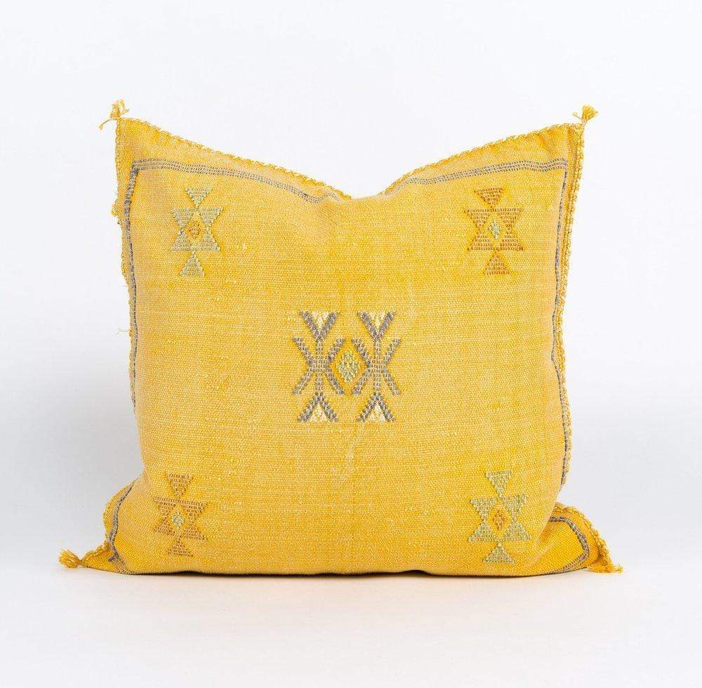 Bryar Wolf Handmade Decorative Throw Pillows With Insert / 20" x 20" JADE